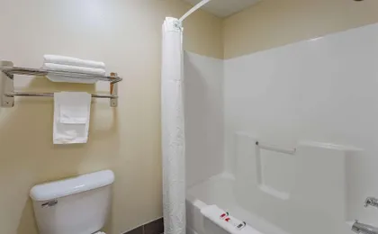 Emmetsburg Hotel & Suites