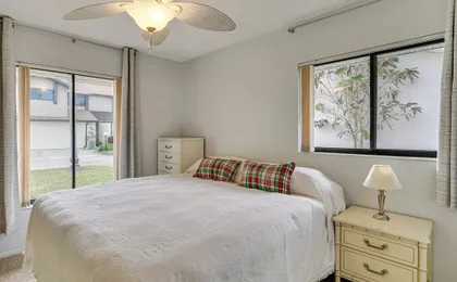 Private Beach & Pool Access! Fort Myers Getaway