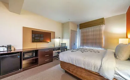 Rest Well Inn & Suites Houston I-45 North