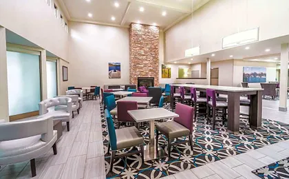 La Quinta Inn & Suites by Wyndham Loudon