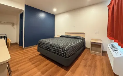 Shasta Vista Inn & Suites