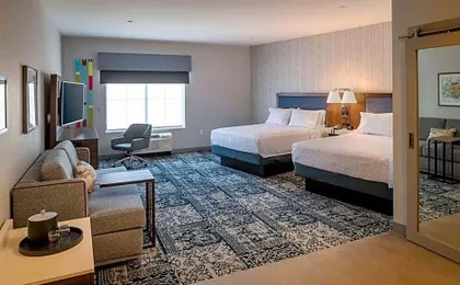 Hampton Inn and Suites Huntington Downtown