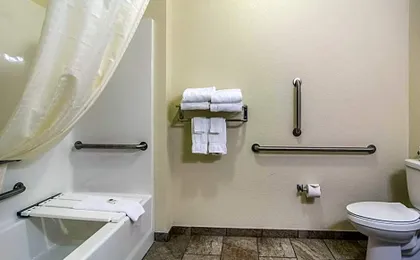 Cobblestone Hotel & Suites - Jefferson