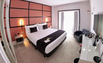 Mariposa Hotel