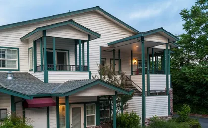 Grass Valley Courtyard Suites