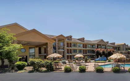 Quality Inn & Suites Sevierville - Pigeon Forge