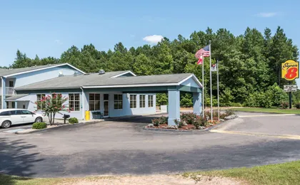 Super 8 by Wyndham Fayetteville
