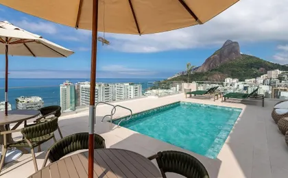 (1006) Apartamento Com 2 Suites E Vista Para O Cristo