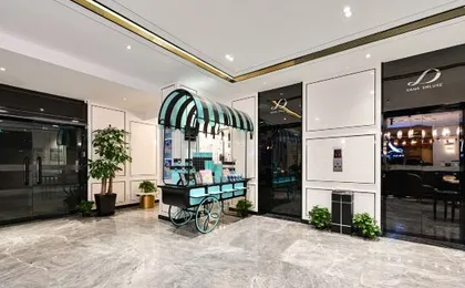 XANA Deluxe Hotel (Beijing Tiananmen Square Qianmen Subway Station)