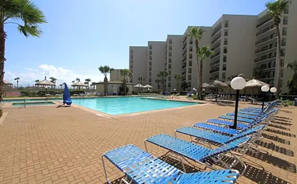 Royale Beach and Tennis Club