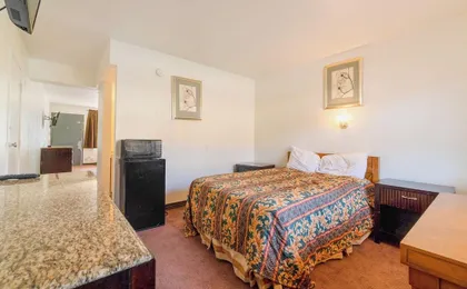 Castle Inn & Suites by Oyo Chickasha