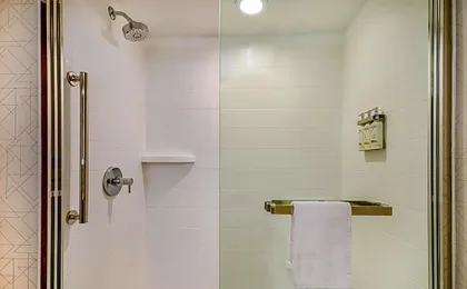 Holiday Inn Express & Suites Buffalo Airport By IHG