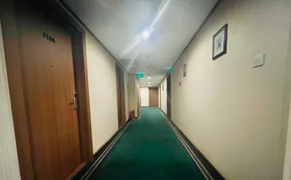 Byside Hotel (Wangjing SOHO Futong Subway Station)
