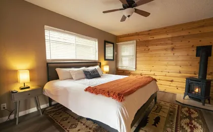 Ski Lift Lodge & Cabins