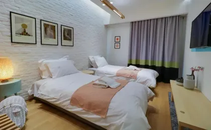 Superior Central Apt|3min to Metro|AC|Netflix|iMac