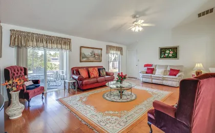 8 Mi to Sea! Snowbird Haven w/ Porch in Palm Coast