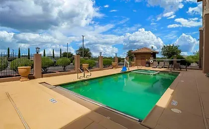 Best Western Douglas Inn & Suites