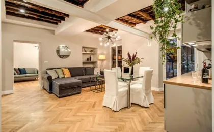 Trevi Fountain Superior 3 Bdr Apartment