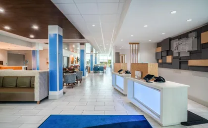 Holiday Inn Express & Suites Atlanta Arpt Ne Hapeville