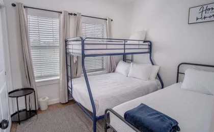 Experience Modern Luxury! 3br/2.5ba Home Near DT