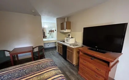 Lodge Inn Extended Stay