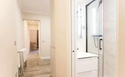 NEW. Moderno y elegante apartamento céntrico.