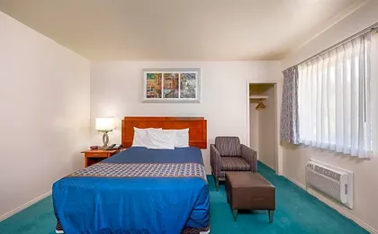 Riverview Lodge