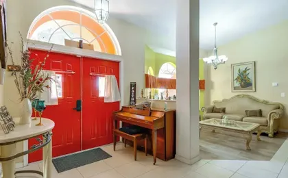 Spacious Backyard! Single-level Port St Lucie Home