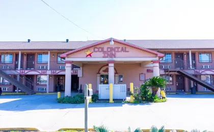 Colonial Inn