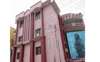Hotel Aarjee Crescent