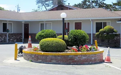 Old Marina Inn