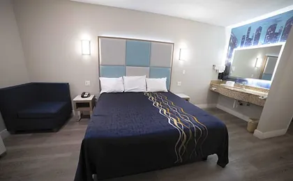 Mid City Inn & Suites Pico Rivera