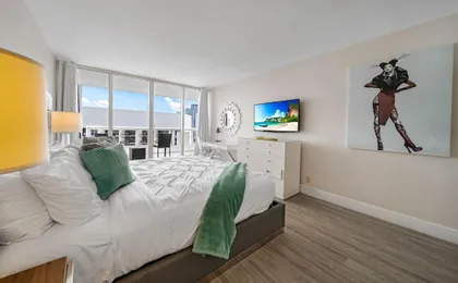 Staycozy Apartments at the Grand