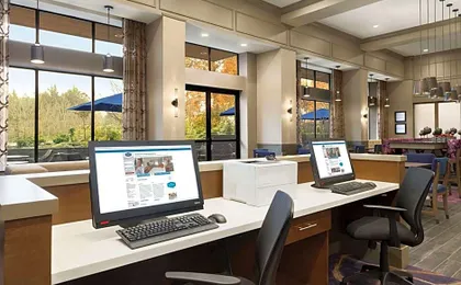 Hampton Inn and Suites Seattle/Renton