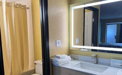 Super 8 by Wyndham Vandalia/Dayton International Airport