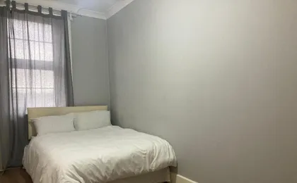 Three Bed Two Bath Apartment in London
