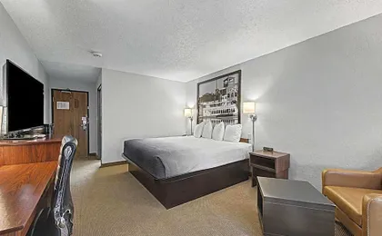 Super 8 by Wyndham Dubuque/Galena Area