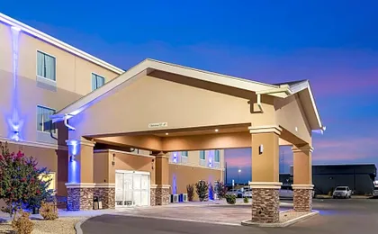 Quality Inn & Suites Carlsbad Caverns Area