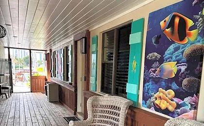 Blue Heron Bridge Hotel and Dive Club