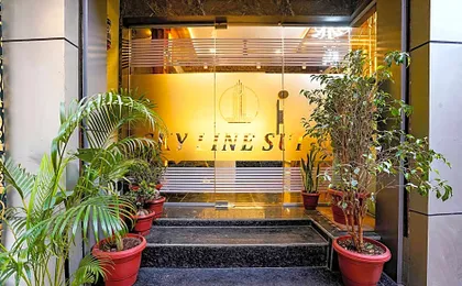 FabHotel Skyline Suite - Nr. Mumbai International Airport