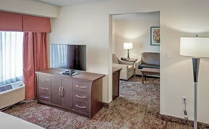 Crystal Inn Hotel & Suites - Salt Lake City