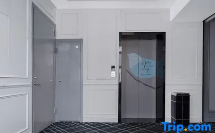 Xana Hotelle Hotel (Chengdu Shuangliu Airport Cuqiao Subway Station)