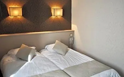 Picardy Hotel-Gare du Nord