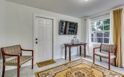 Cozy Fort Lauderdale Home w/ Yard: 7 Mi to Beaches