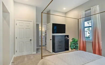 Quaint + Cozy Indianapolis Getaway w/ Yard!