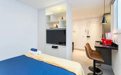 Studio decorado a 500m da Praia | HC 827/107