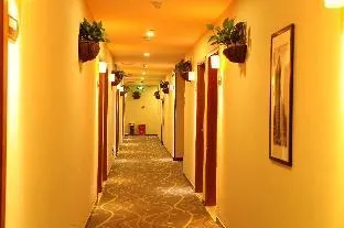 7 Days Premium Chengdu du Fu Cottage Southwestern University of Finance Metro Station