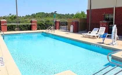 Comfort Inn & Suites Fultondale Gardendale I-65