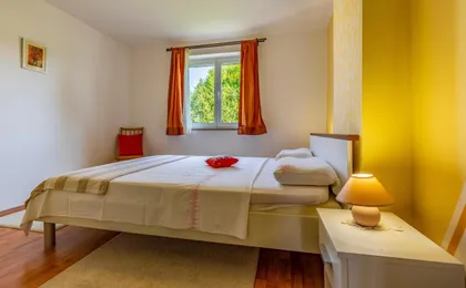 Apartments with Parking Space Banjole, Pula - 7036