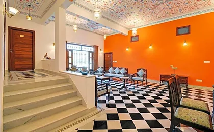 Hotel Karohi Villa